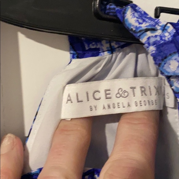 Dress - Picture 2 of 5